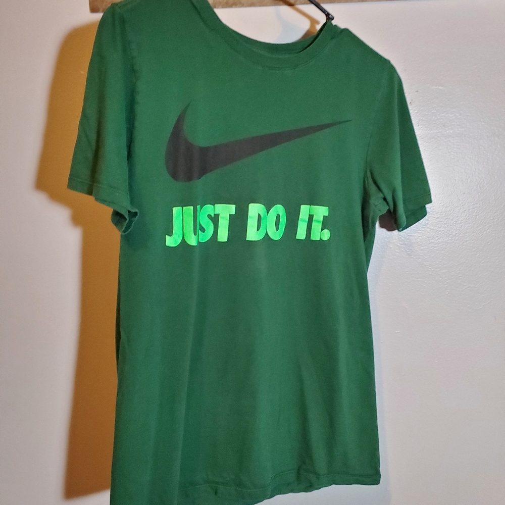 Essential Nike Just Do It Tshirt